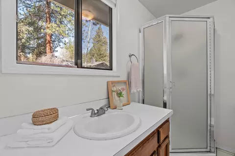 Bath - 2641 NW Robert Way, Bend, OR 97703 photo 1 of 2