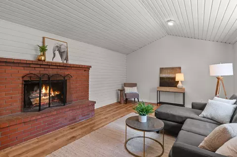 Living - 2641 NW Robert Way, Bend, OR 97703 photo 8 of 9