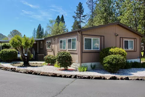22071 Highway 62 # 52, Shady Cove, OR 97539