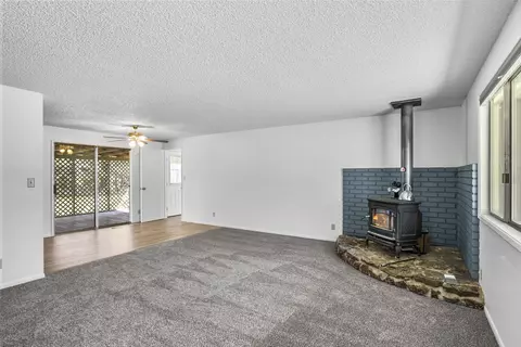 Living - 22070 Erickson Rd, Bend, OR 97701 photo 2 of 2
