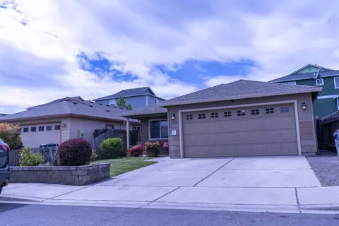 7869 27th St, White City, OR 97503