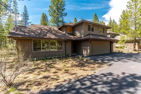 18005 Lava Top Ln, Sunriver, OR 97707