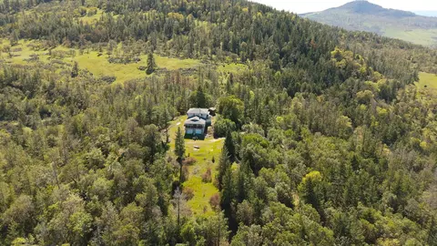 117 Santoma Pl, Eagle Point, OR 97524