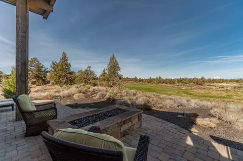 Exterior - 22972 Ghost Tree Ln, Bend, OR 97701 photo 3 of 9