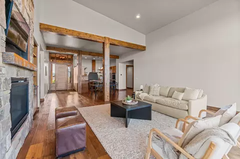 Living - 22972 Ghost Tree Ln, Bend, OR 97701 photo 3 of 6