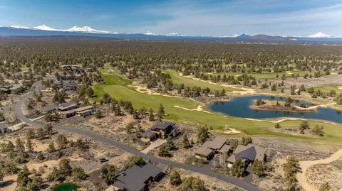 View/Area - 22972 Ghost Tree Ln, Bend, OR 97701 photo 4 of 7