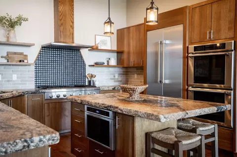 Kitchen - 22972 Ghost Tree Ln, Bend, OR 97701 photo 3 of 4