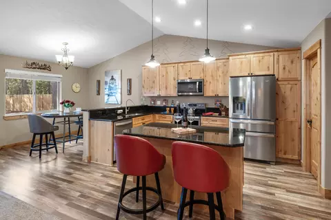 Kitchen - 17209 Pintail Dr, Bend, OR 97707 photo 1 of 3
