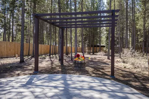 Exterior - 17209 Pintail Dr, Bend, OR 97707 photo 8 of 8