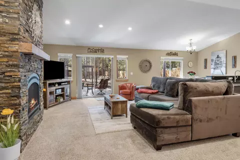 Living - 17209 Pintail Dr, Bend, OR 97707 photo 1 of 3