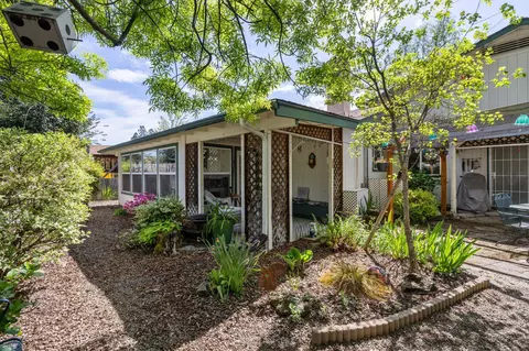 Exterior - 3630 Hilsinger Rd, Phoenix, OR 97535 photo 13 of 18