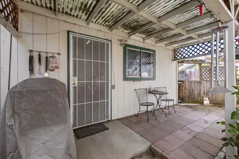 Exterior - 3630 Hilsinger Rd, Phoenix, OR 97535 photo 15 of 18
