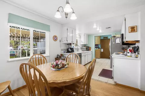 Dining - 3630 Hilsinger Rd, Phoenix, OR 97535 photo 3 of 3