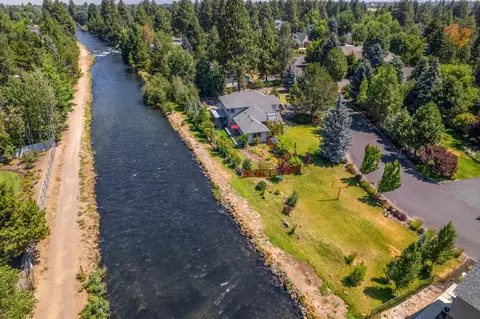 View/Area - 21010 Wilderness Way, Bend, OR 97702 photo 1 of 4