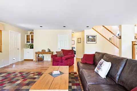 Living - 21010 Wilderness Way, Bend, OR 97702 photo 4 of 4