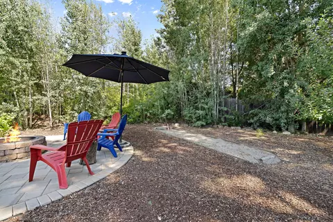 Exterior - 21010 Wilderness Way, Bend, OR 97702 photo 9 of 12