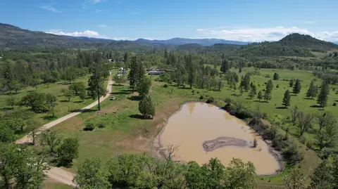 4025 Brownsboro Hwy, Eagle Point, OR 97524