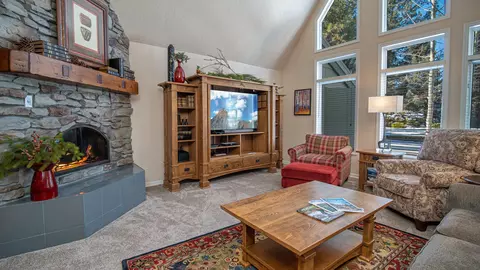 57042 Peppermill Cir #25-E, Sunriver, OR 97707