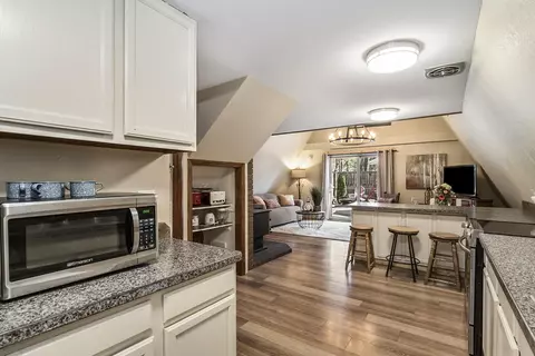 60169 Cheyenne Rd, Bend, OR 97702 photo 11