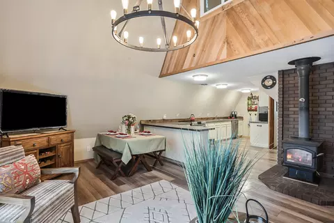 60169 Cheyenne Rd, Bend, OR 97702 photo 14