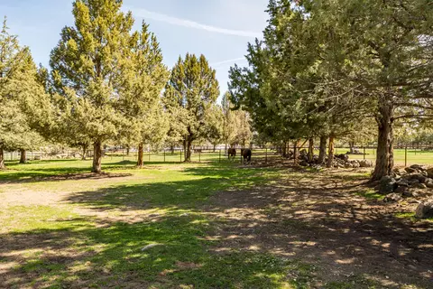 Exterior - 65900 Cline Falls Rd, Bend, OR 97703 photo 23 of 36