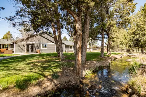 Exterior - 65900 Cline Falls Rd, Bend, OR 97703 photo 13 of 36
