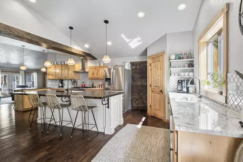 Kitchen - 65900 Cline Falls Rd, Bend, OR 97703 photo 2 of 8