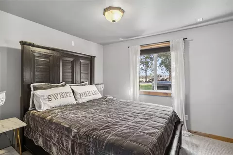 Bedroom - 65900 Cline Falls Rd, Bend, OR 97703 photo 1 of 5
