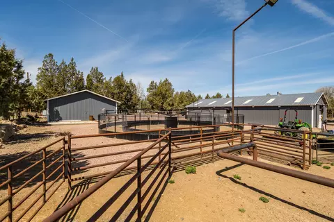 Exterior - 65900 Cline Falls Rd, Bend, OR 97703 photo 26 of 36