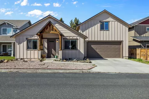 2666 NE Altair Ct, Bend, OR 97701