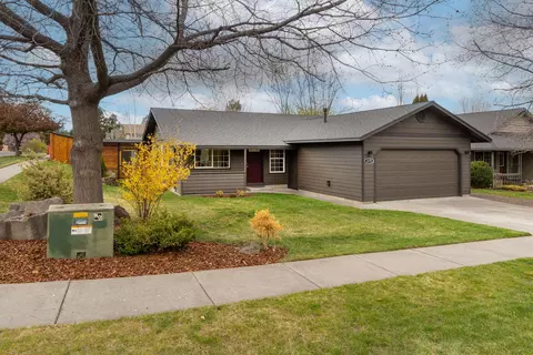 3175 NE Saber Dr, Bend, OR 97701