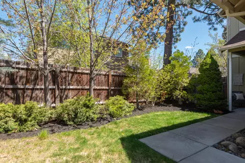19827 Powers Rd, Bend, OR 97702 photo 23