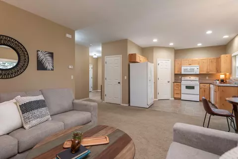 19827 Powers Rd, Bend, OR 97702 photo 8