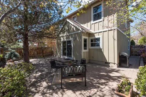 19827 Powers Rd, Bend, OR 97702 photo 1