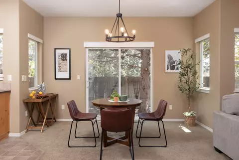 19827 Powers Rd, Bend, OR 97702 photo 3