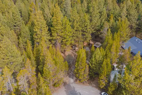 View/Area - 56721 Bandley Rd, Bend, OR 97707 photo 3 of 11