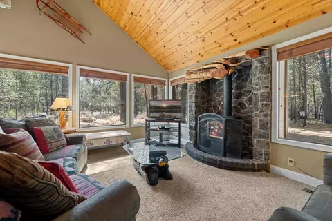Living - 56721 Bandley Rd, Bend, OR 97707 photo 6 of 6