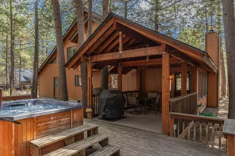 Exterior - 56721 Bandley Rd, Bend, OR 97707 photo 5 of 15