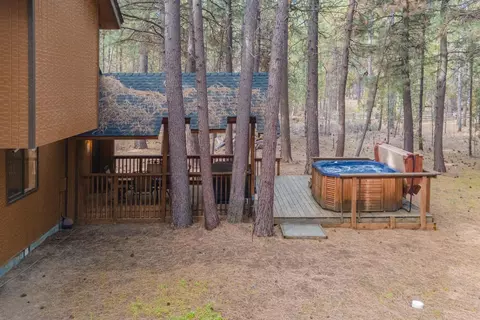 Exterior - 56721 Bandley Rd, Bend, OR 97707 photo 4 of 15