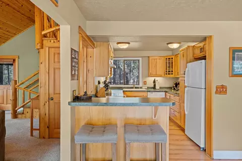 Kitchen - 56721 Bandley Rd, Bend, OR 97707 photo 2 of 4