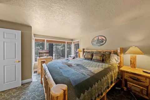 Bedroom - 56721 Bandley Rd, Bend, OR 97707 photo 1 of 5