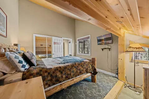 Bedroom - 56721 Bandley Rd, Bend, OR 97707 photo 5 of 5