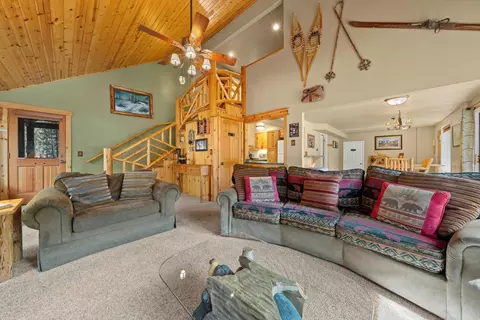 Living - 56721 Bandley Rd, Bend, OR 97707 photo 3 of 6