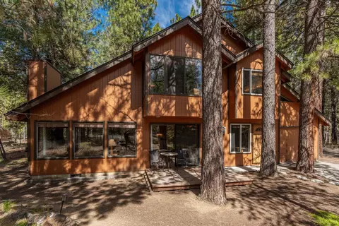 Exterior - 56721 Bandley Rd, Bend, OR 97707 photo 9 of 15