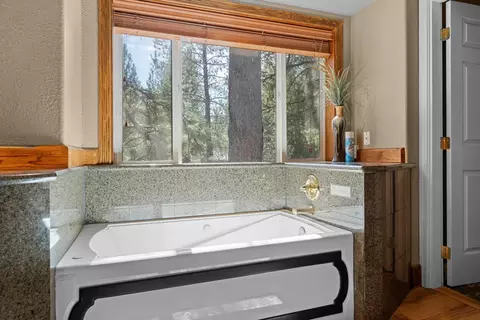 Bath - 56721 Bandley Rd, Bend, OR 97707 photo 5 of 5