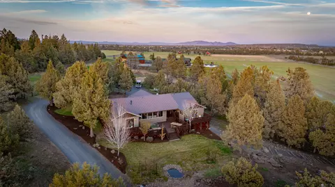 19395 Innes Market Rd, Bend, OR 97703