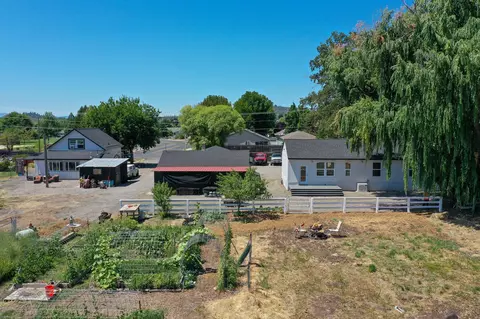 318-320 Reese Creek Rd, Eagle Point, OR 97524