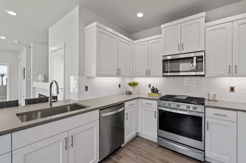 20888 SE Denver Dr, Bend, OR 97702
