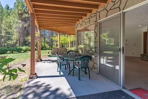 56838 Spring River Dr, Bend, OR 97707 photo 34