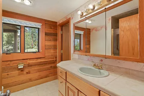 56838 Spring River Dr, Bend, OR 97707 photo 16